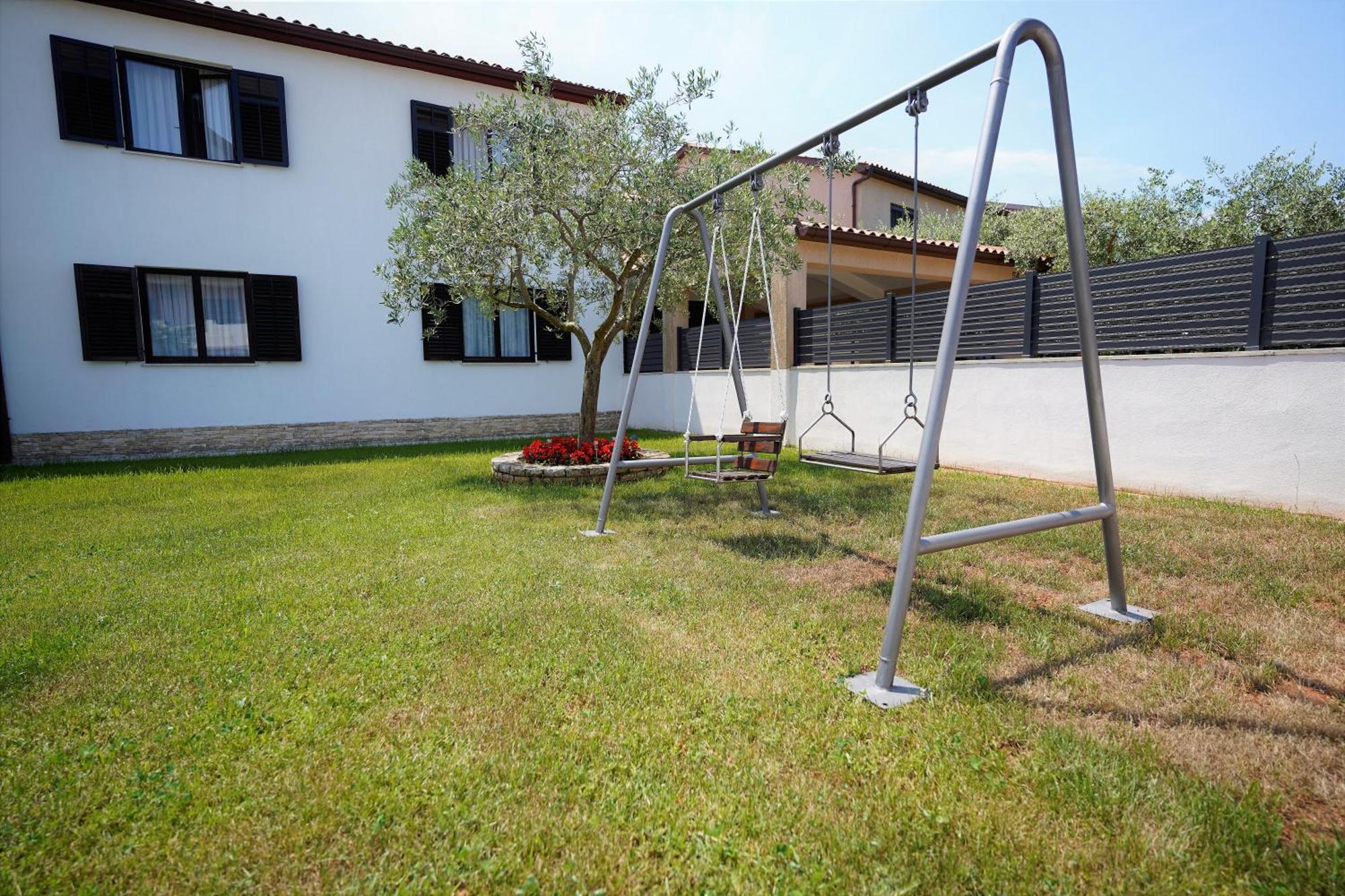 Apartman Nada I Fazana Bagian luar foto